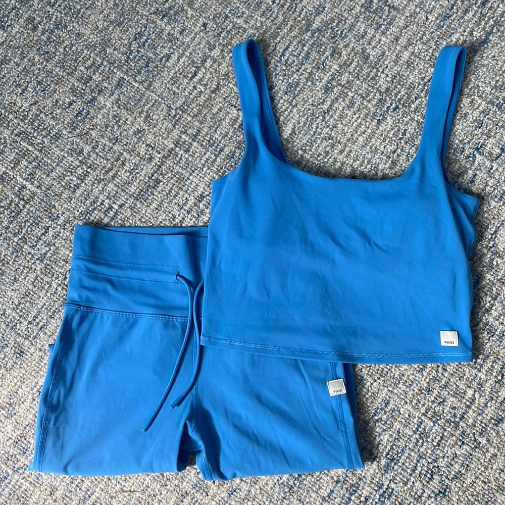 Vuori Matching Set - Daily Legging & Daily Crop Top Blue Small S